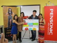 Les Petits Grand Opening